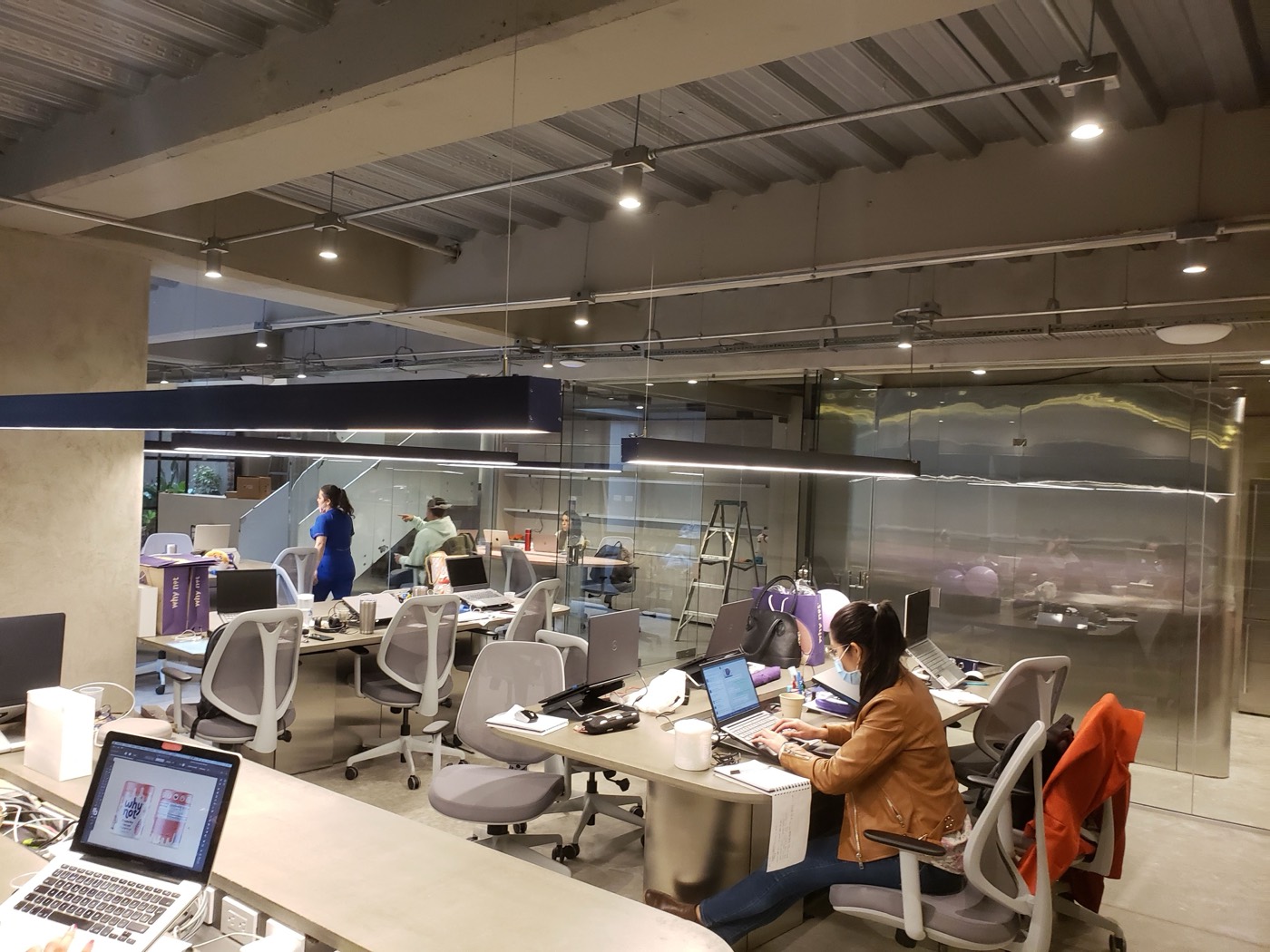 Cobertura celular implementada en oficinas empresariales